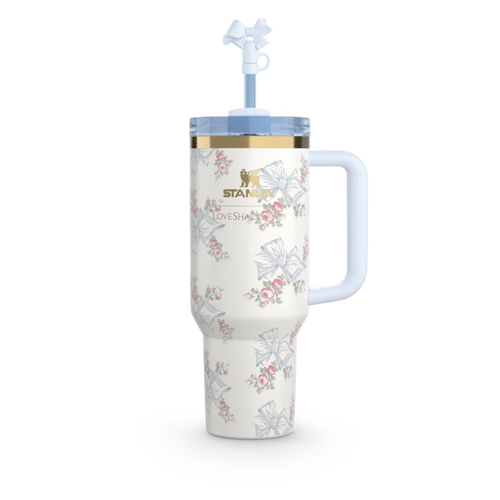 Stanley x LoveShackFancy Holiday Quencher - 40 oz - Rosa Beaux Blue - Picture 4 of 4